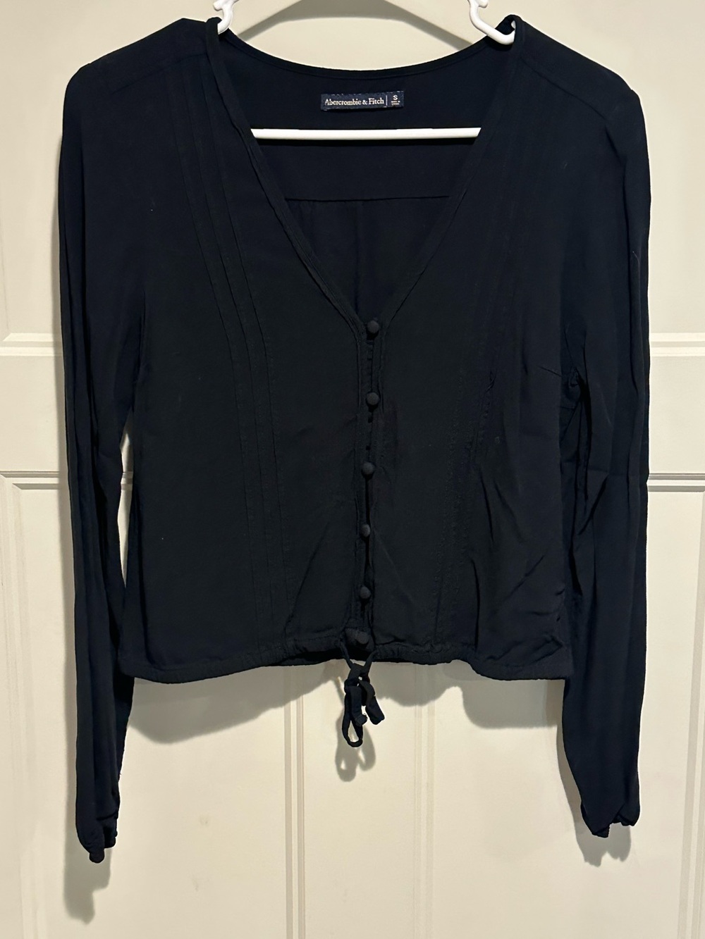Abercrombie & Fitch Black Long-Sleeve V-Neck Button Front Top with Drawstring